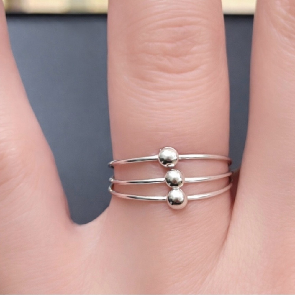 Taxco 925 Silver Ring size 5-9 triple Band Ring with Bead Accents